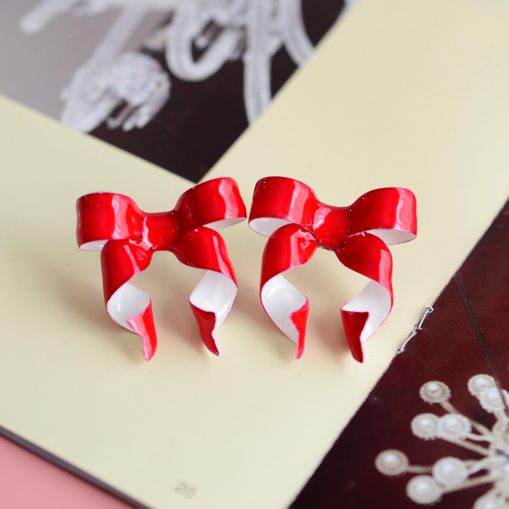 【チェリーボンボン】 Ｌ🎀（アート） ピアス＆イヤリング 撮影用 インパクト重視 着物 和装 フェス 色違い 推し活