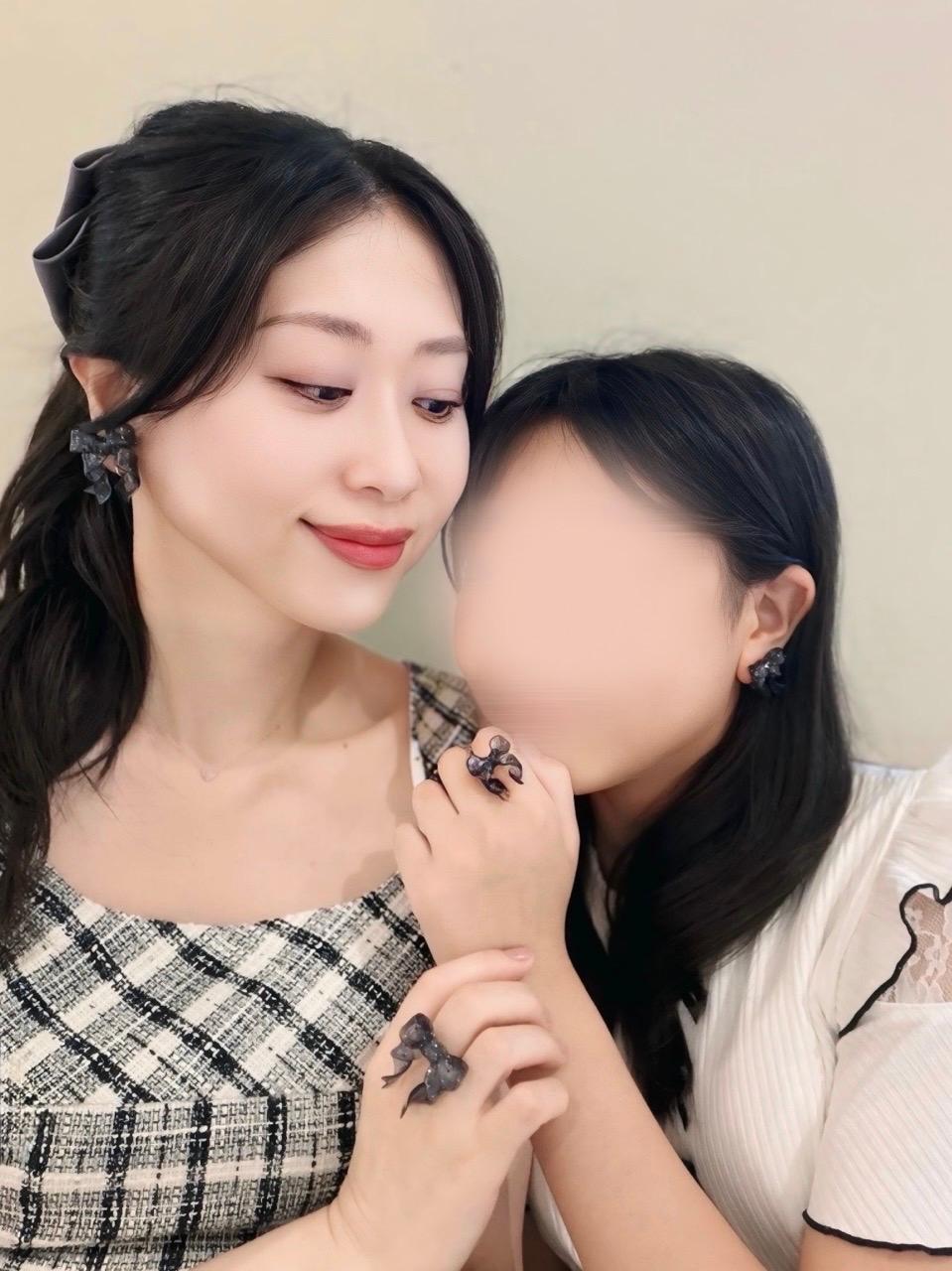 eriusaさんコラボ【ノワールハート🖤 】Mリボン(アート) ピアス&イヤリング 大人フェミニン 大人女子 上品 | 6枚目